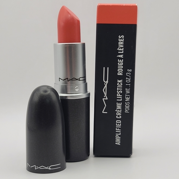 Mac Cosmetics Amplified Creme Lipstick in 120 Vegas Volt - Picture 2 of 8